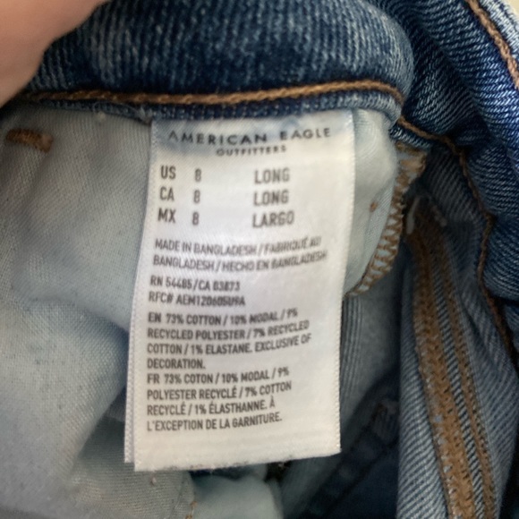 American Eagle Medium Wash Stretch Jeans - Picture 3 of 3